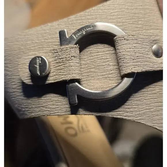 Salvatore Ferragamo Slides Sandals Women 8 B T-Strap Shoes Putty Leather - Picture 10 of 10